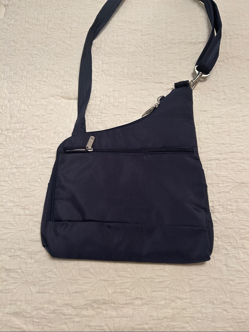 Travelon Navy Everyday Crossbody Messenger Bag - Picture 2 of 5